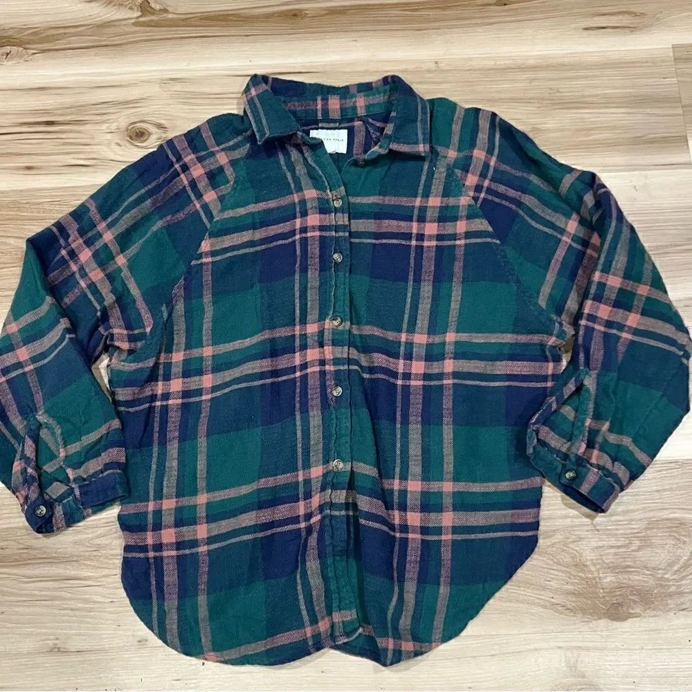 American Eagle Plaid Flannel Women’s Small